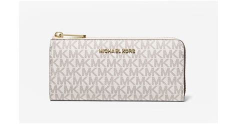 michael kors jet set top zip wallet|michael kors vanilla jet set.